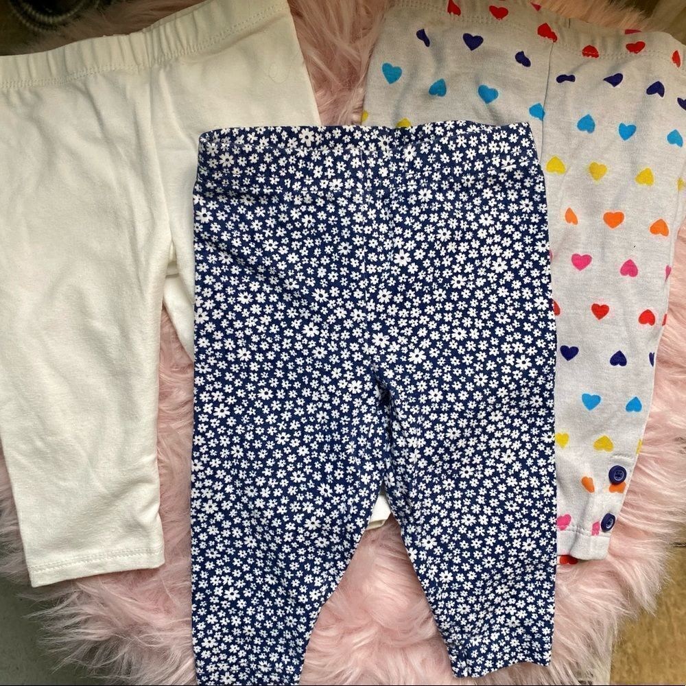 Bundle (6) Baby Girl 6 Month Leggings, (1) Shorts, & (1) Bummie